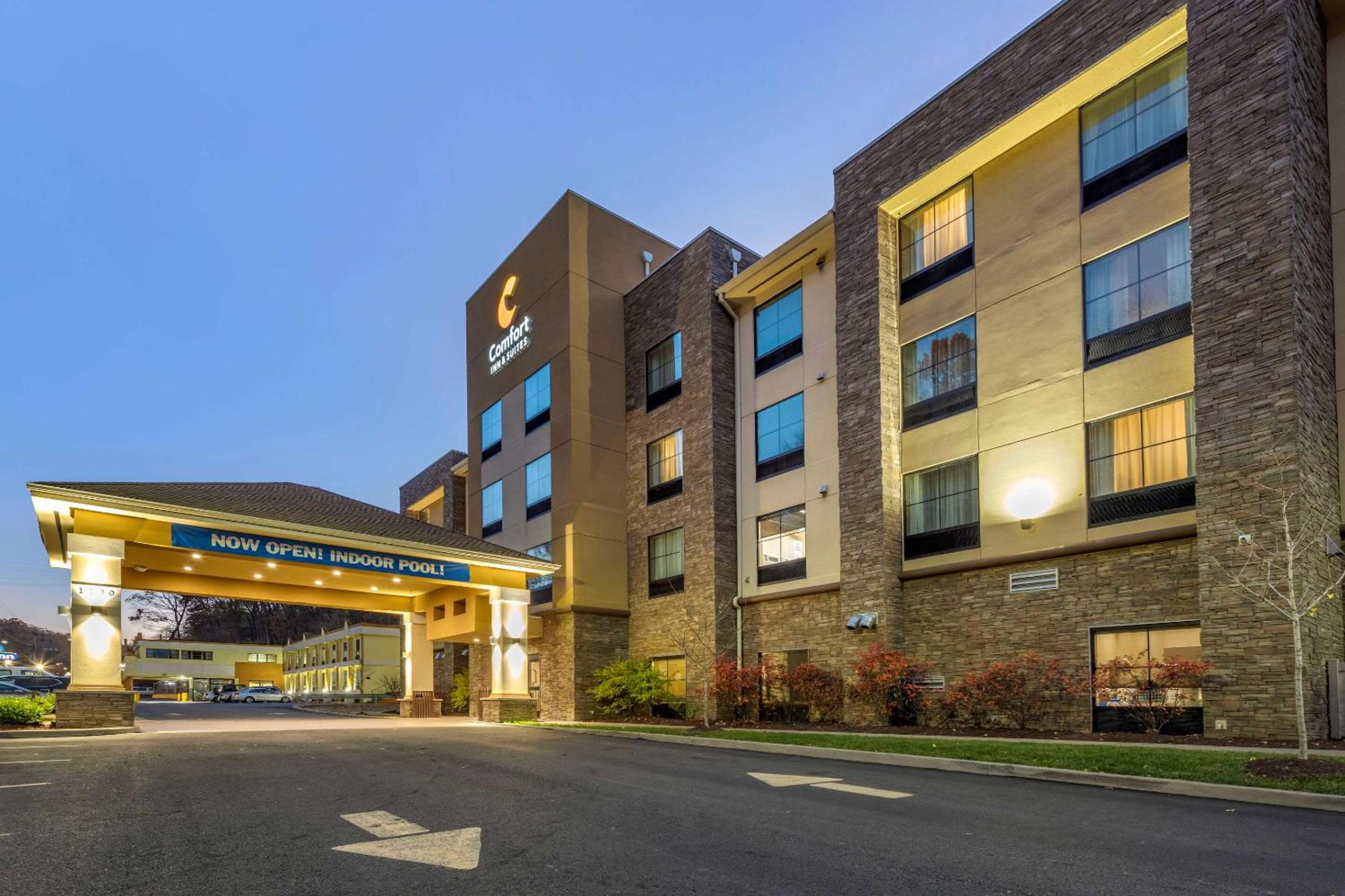 Comfort Inn & Suites 32/40