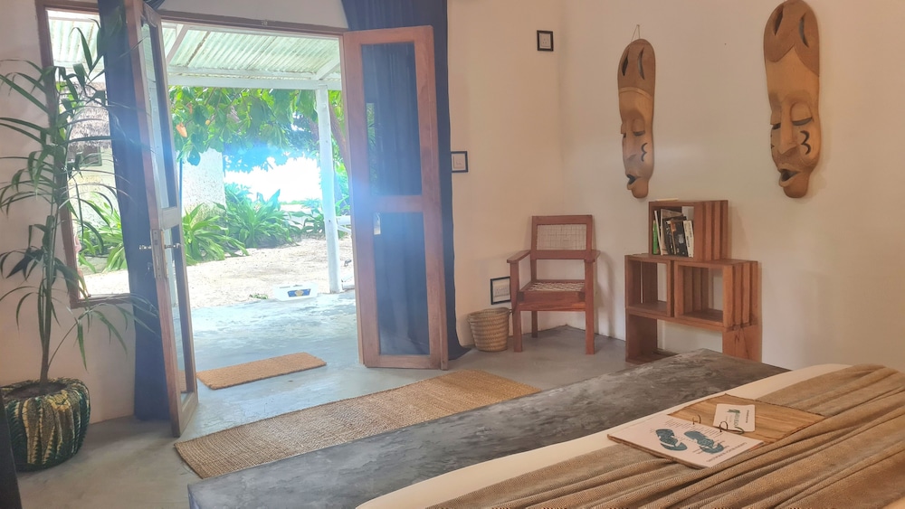 Garden Beach Bungalows 47/68