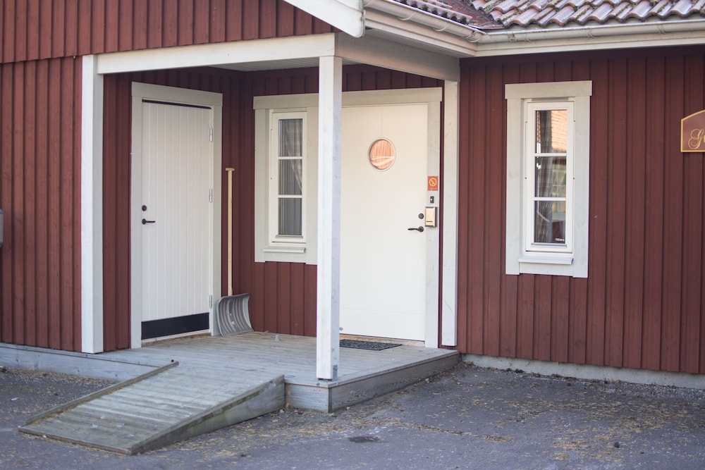 Mora Parken 5/66