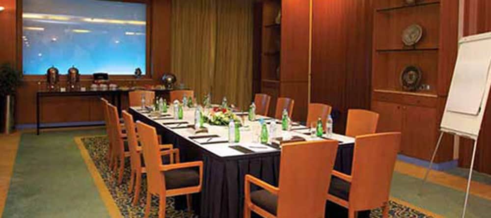 Lavender Hotel Sharjah 40/48