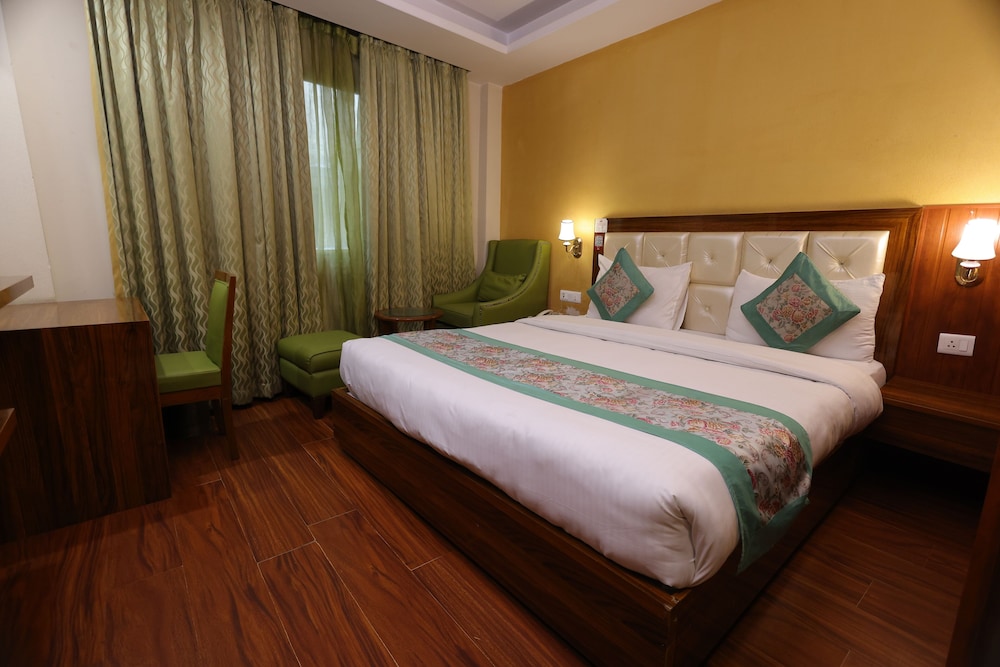 Hotel Ramhan Palace Mahipalpur 26/78