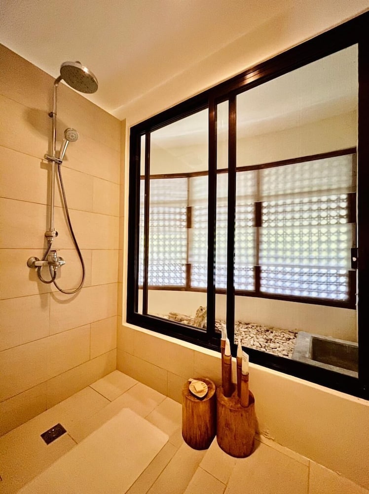 Amun Ini Beach Resort & Spa 50/50