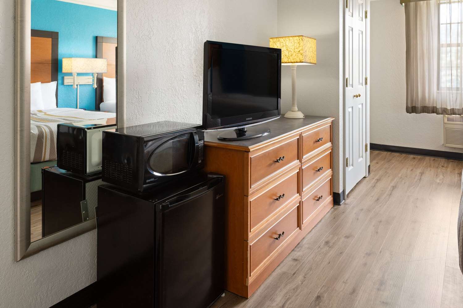 La Quinta Inn by Wyndham Pittsburgh Airport 25/36