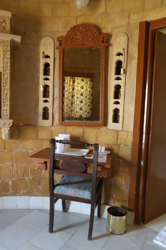 HIMMATGARH PALACE photo2