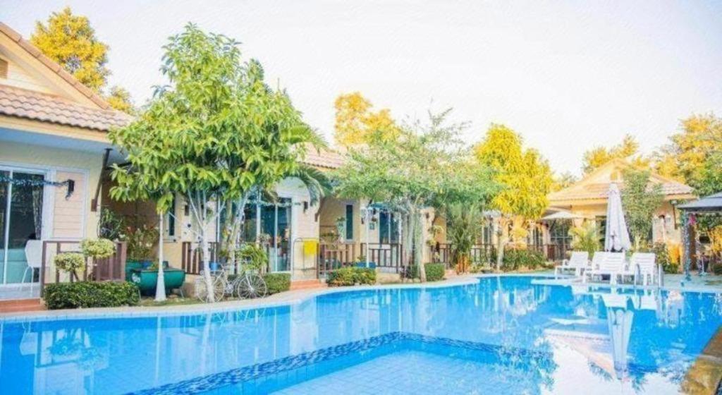 Charm Resort Cha-Am 8/60