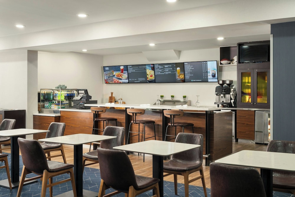 Courtyard by Marriott Gainesville 38/54