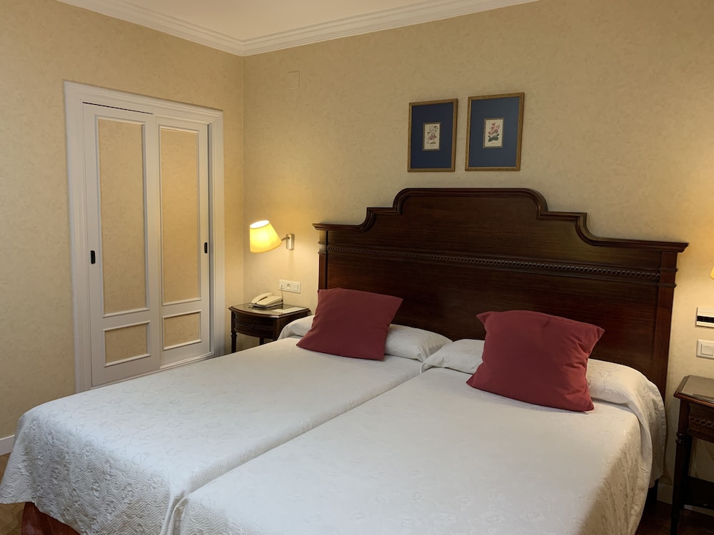 Hotel Santo Domingo Lucena 4/20