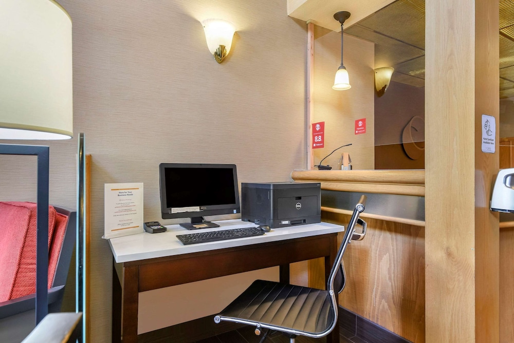 Comfort Suites Portland Airport 29/39