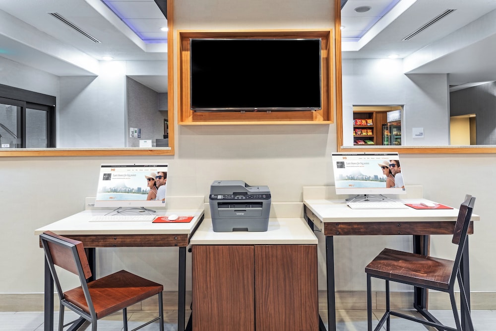Holiday Inn Express Hotel Suites Guymon 65/69