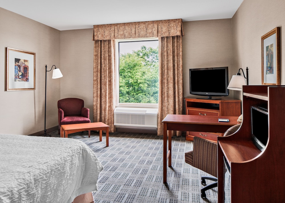 Hampton Inn & Suites Grove City 30/39