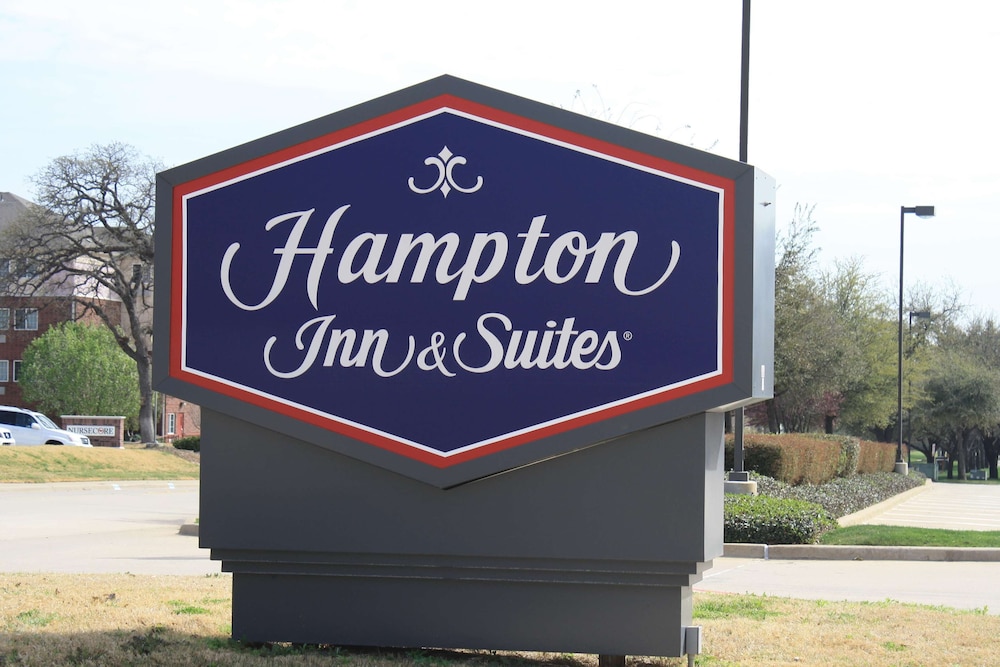 Hampton Inn and Suites Dallas Arlington North Entertainment District in ARLINGTON - TX
