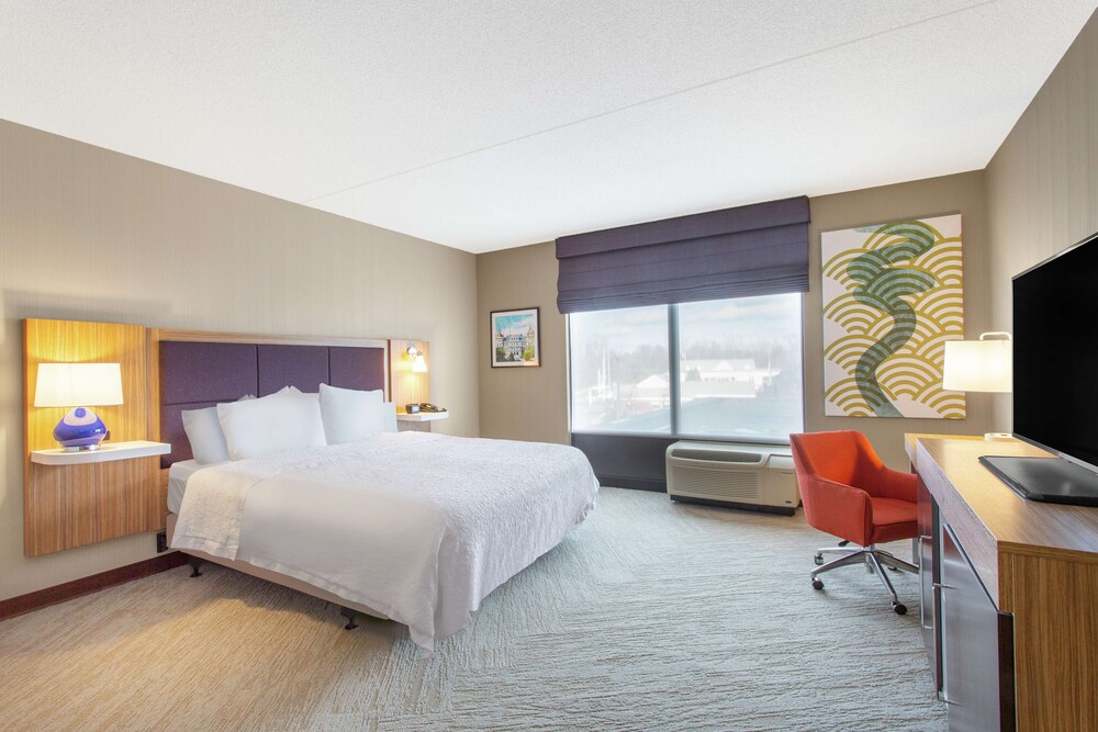 Hampton Inn & Suites Albany-Airport 9/36