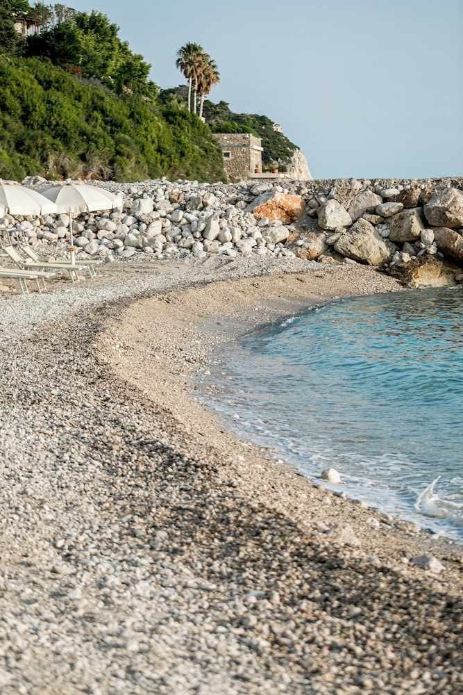 Ananti Resort, Residences and Beach Club 47/49