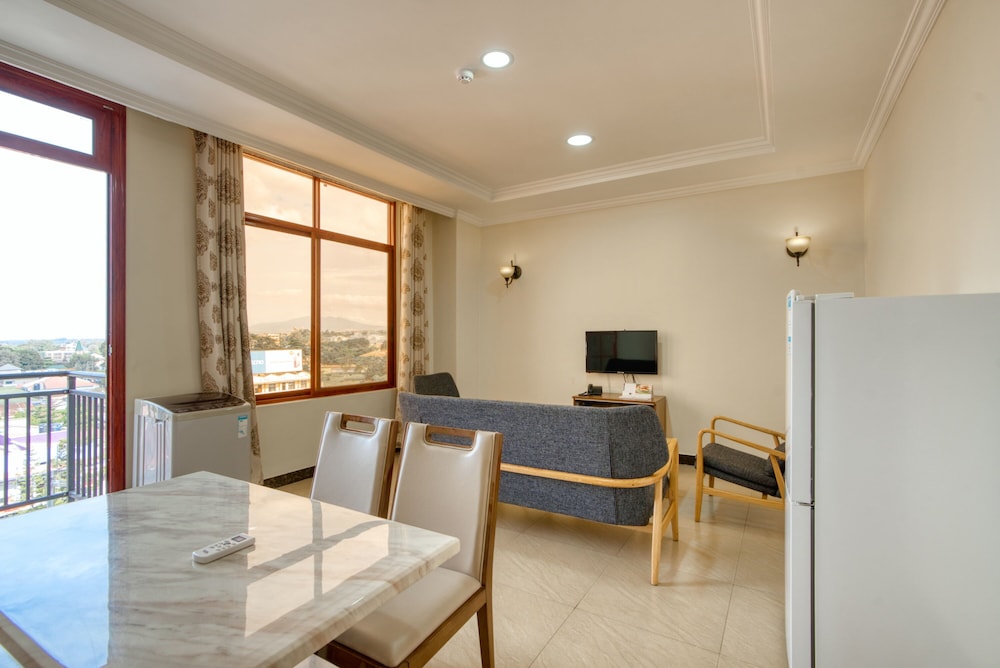 Kibo Palace Apartments 23/42