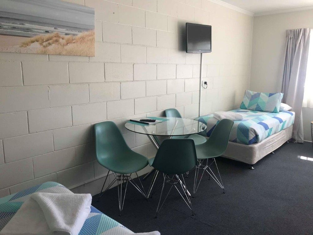 TOP SPOT MOTEL 55/70