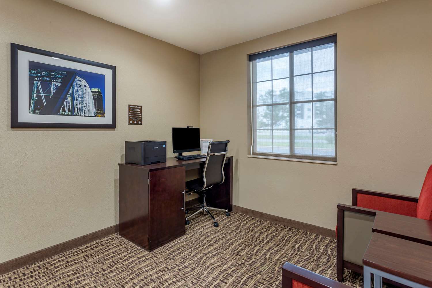 Comfort Suites Clarksville near Governors Square Mall 32/38