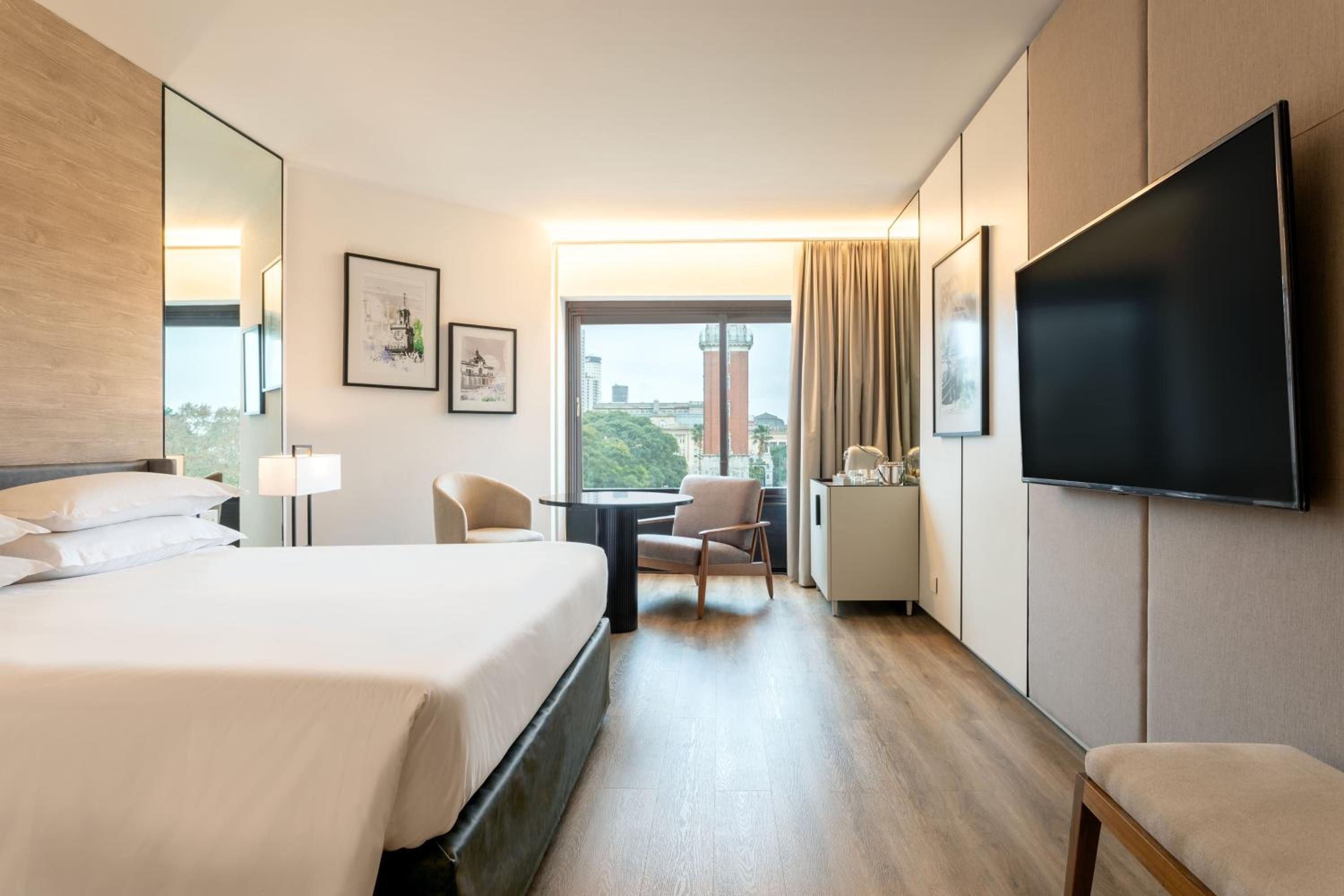 Guest Room, Superior, King Bed, Pool Access، Sheraton Buenos Aires Hotel And Convention Center 2/10