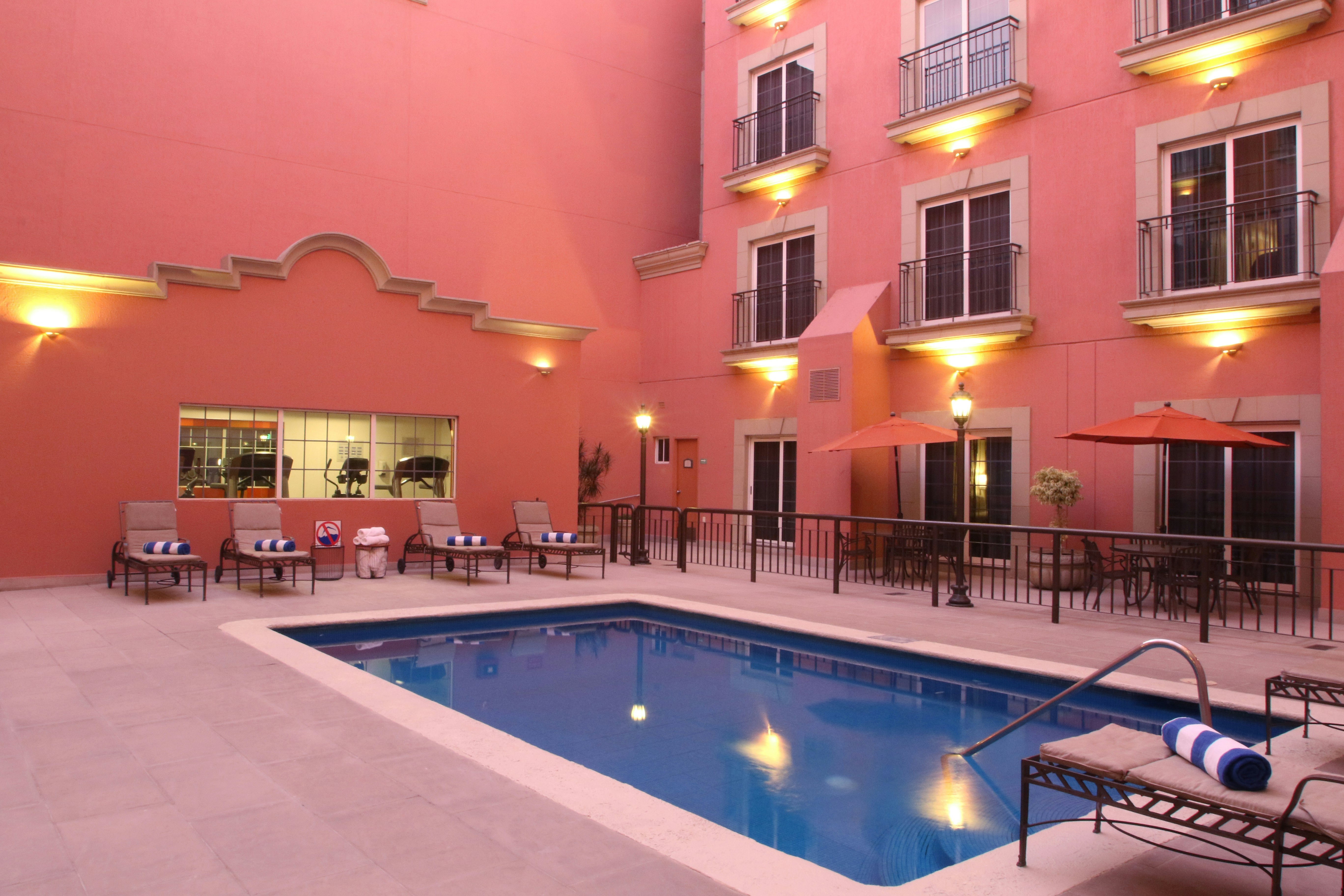 Holiday Inn Express Torreon 9/69