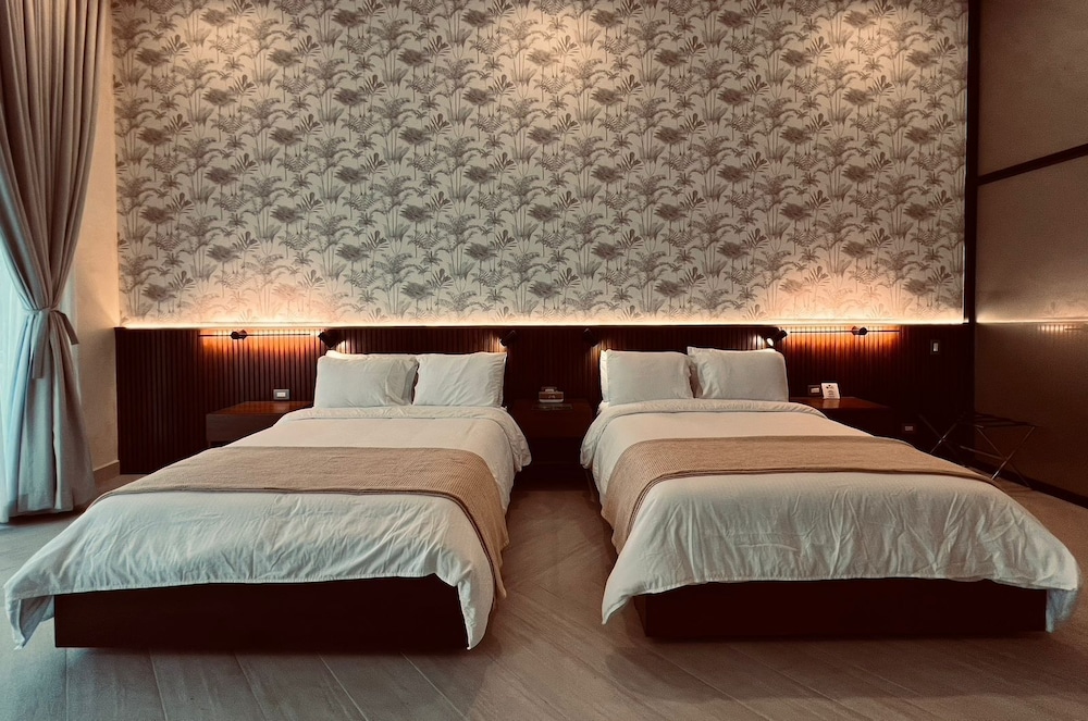 Premium, Triple, Multiple Beds