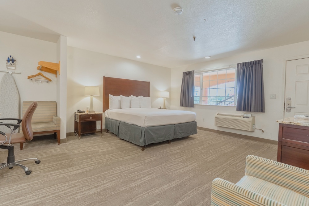 Yosemite Inn 25/61