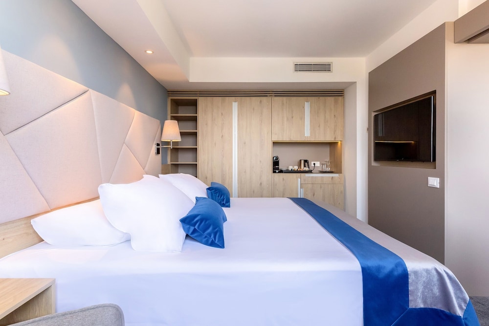 Suite, Double Bed, Sofa