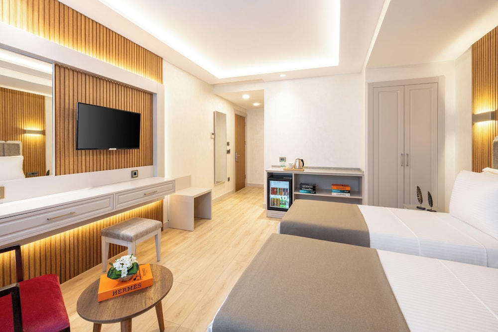 CARINA GOLD HOTEL 45/65