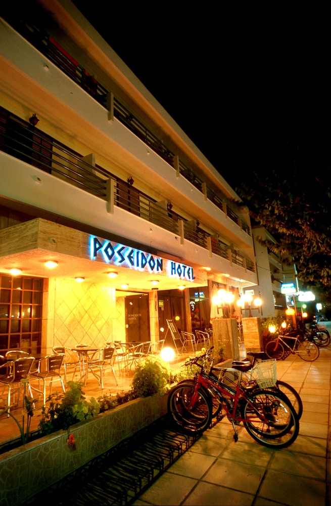 Poseidon Hotel 2/50