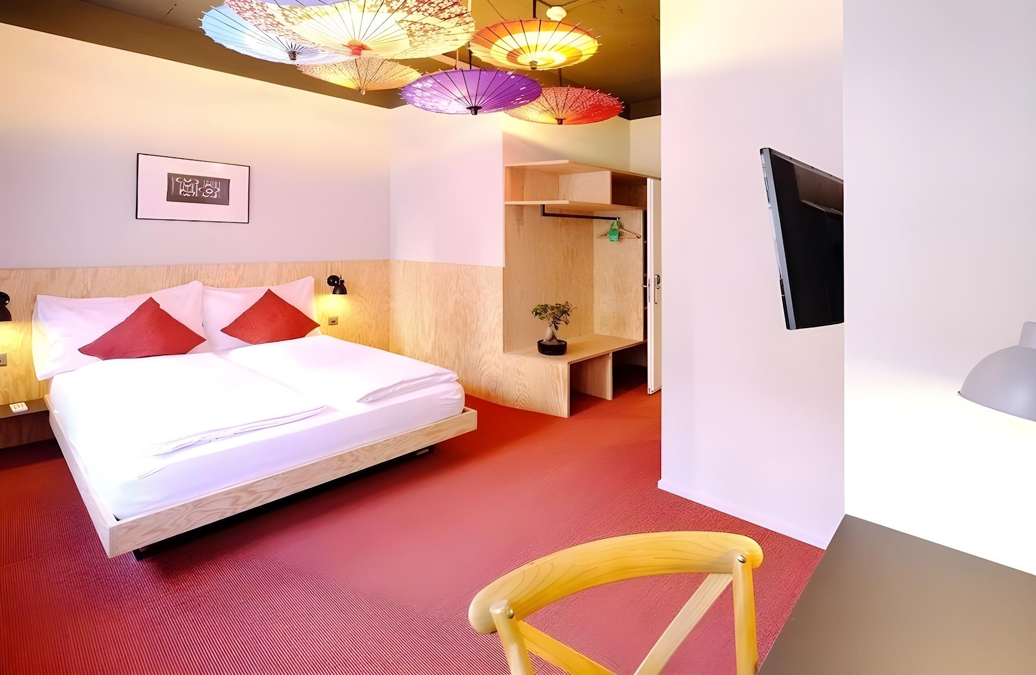 Deluxe, Double Bed
