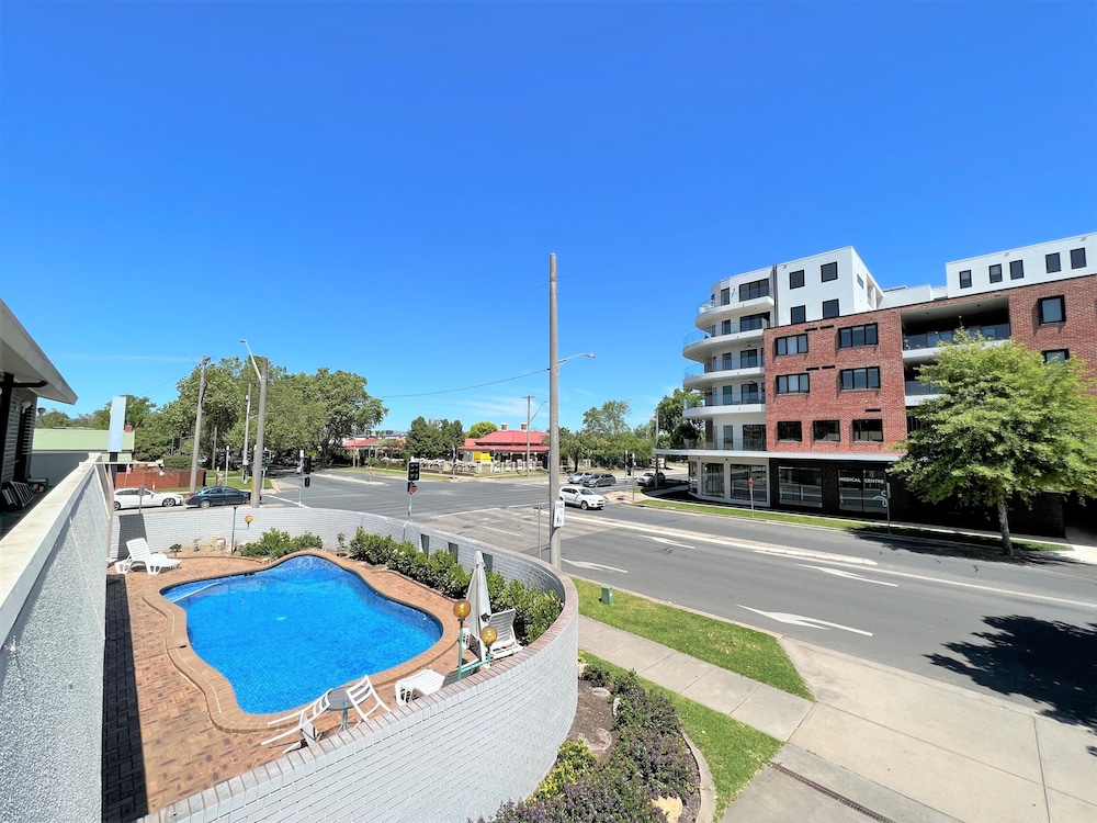Albury Garden Court Motel 44/50