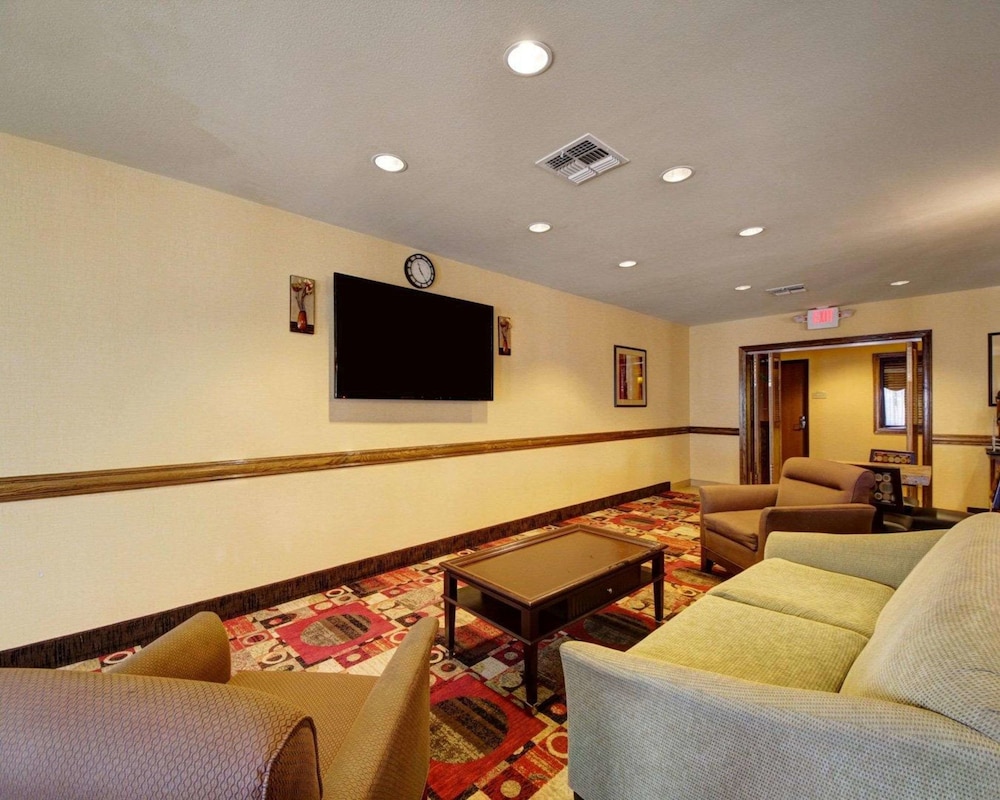 Comfort Inn & Suites Donna Near I-2 30/44