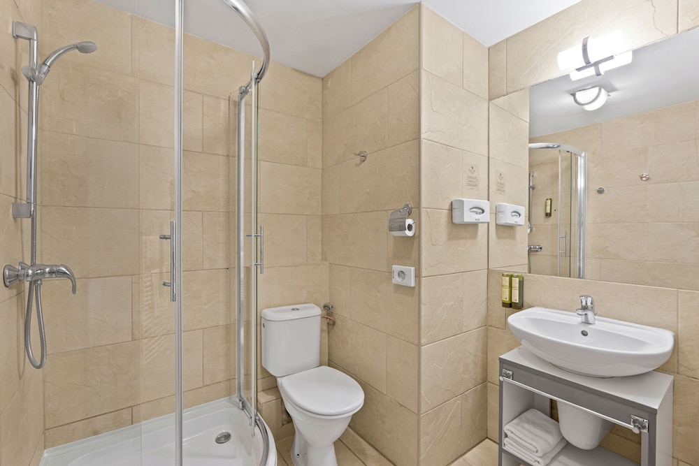 Hotel Yacht Wellness & Business 49/50