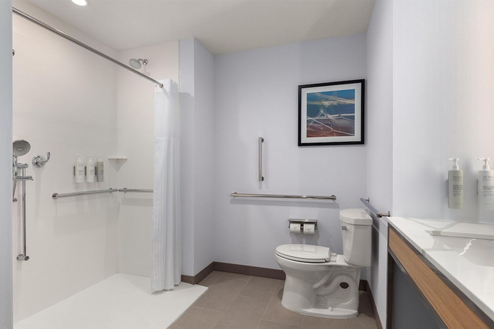 Hilton Garden Inn Wichita Airport 45/47