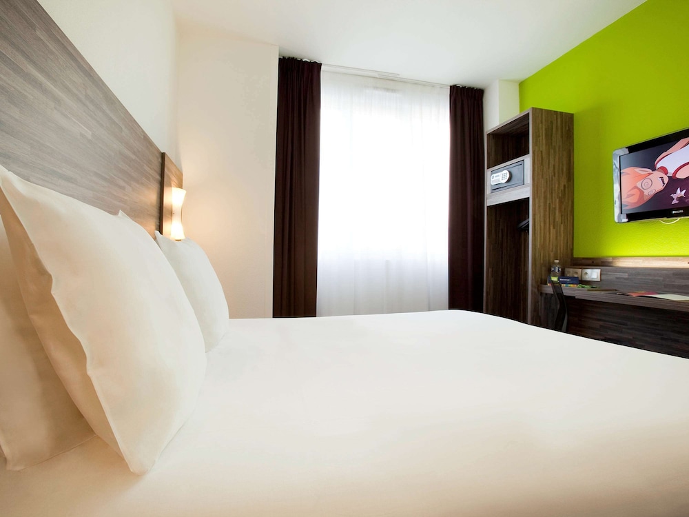 IBIS STYLES RENNES CENTRE GARE NORD 13/67