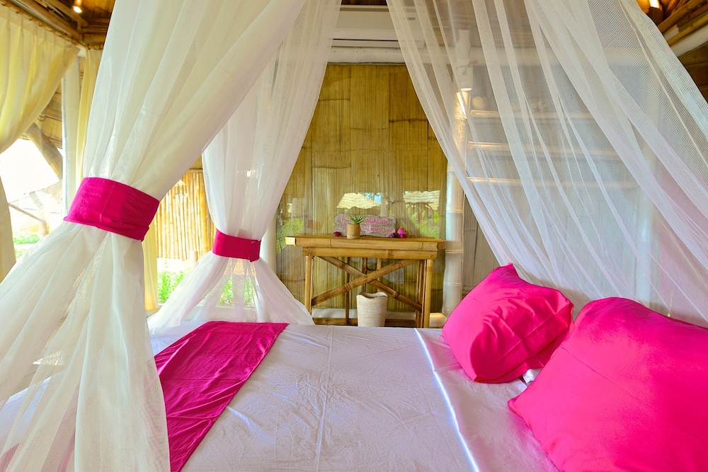 Panoramic, Bungalow, Queen Bed, Ocean Front