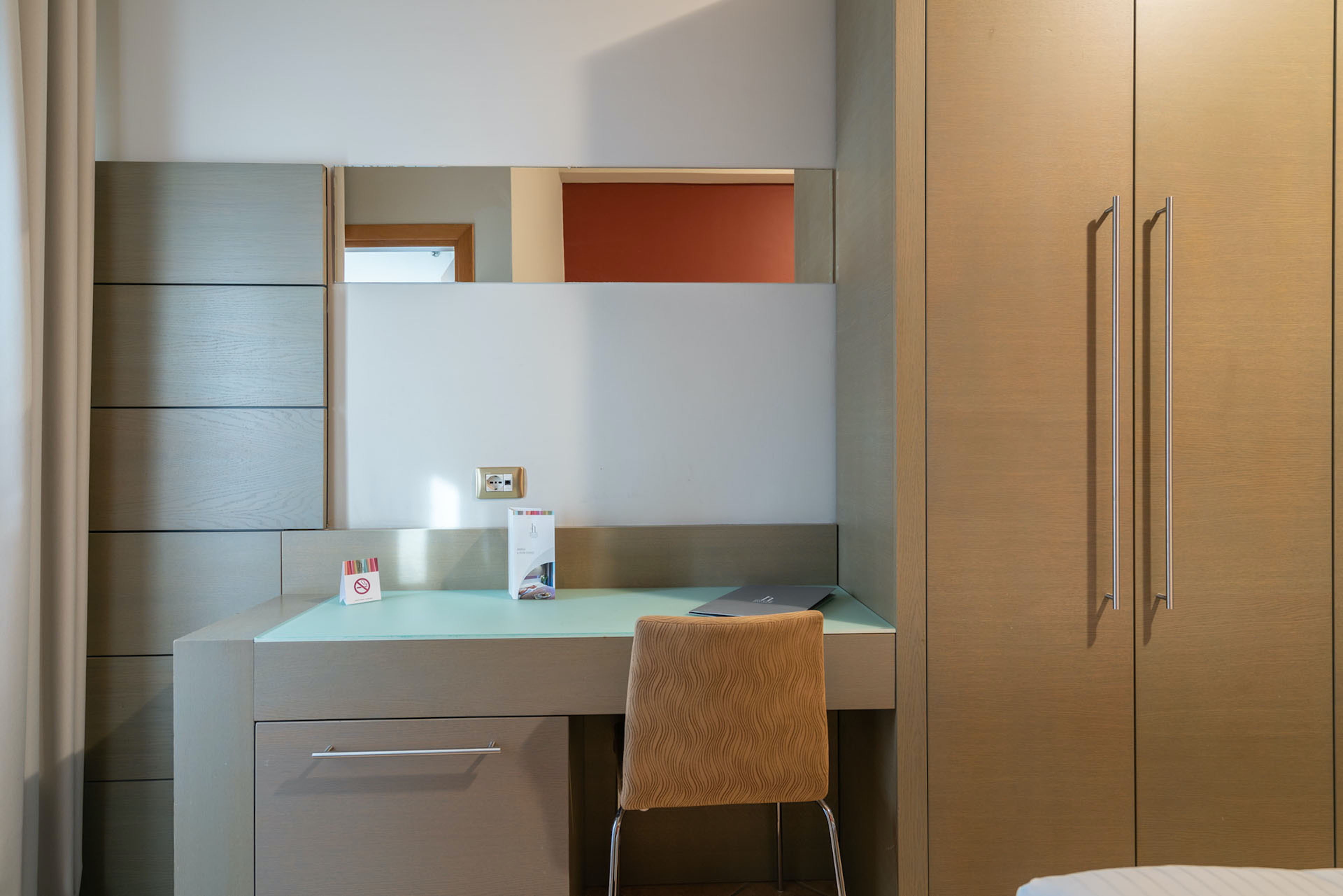 غرفة رباعية، Hotel Palace 6/6