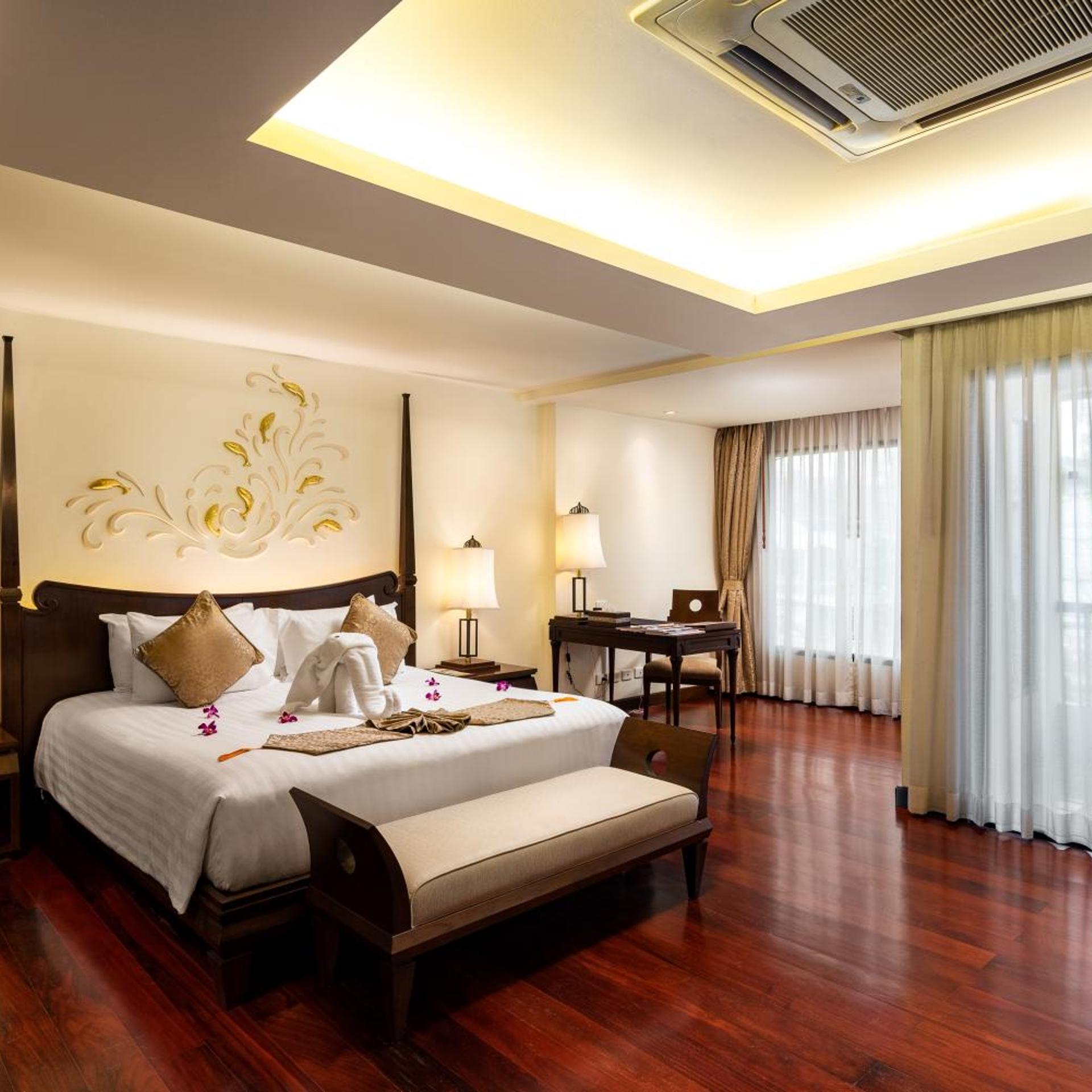 PRESIDENTIAL, SUITE