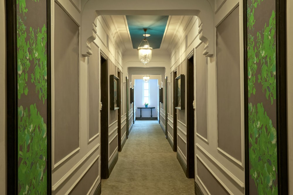 Manoir Des Arts Hotel 42/73