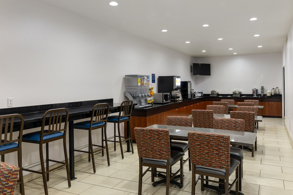 Best Western Plus Fresno Inn 41/50
