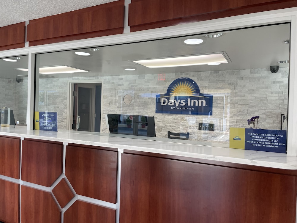Days Inn by Wyndham Port Charlotte/Punta Gorda 9/50