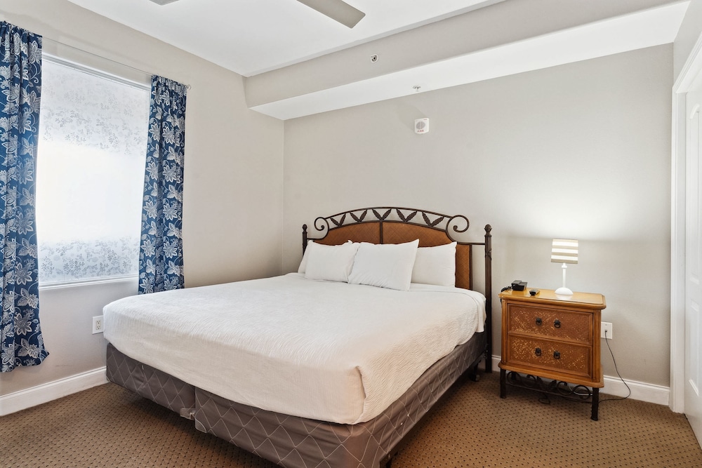 Blue Heron Beach Resort 16/70