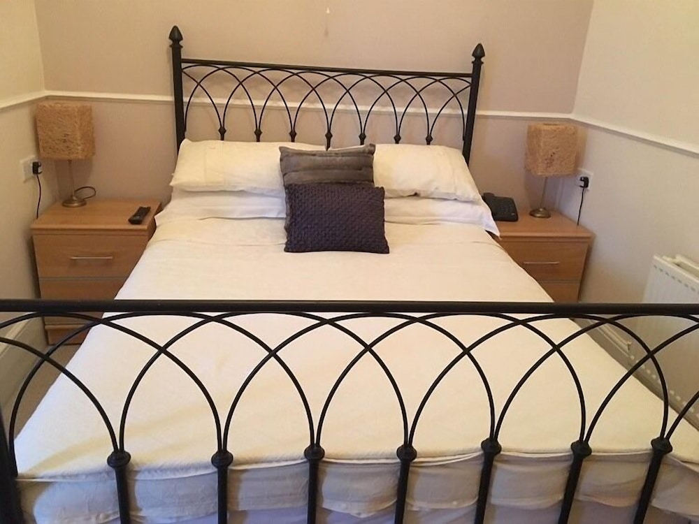 Chaston Manor Hotel 30/50