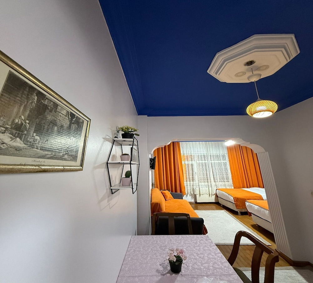 TAKSIM UNIQUE SUITES 40/73