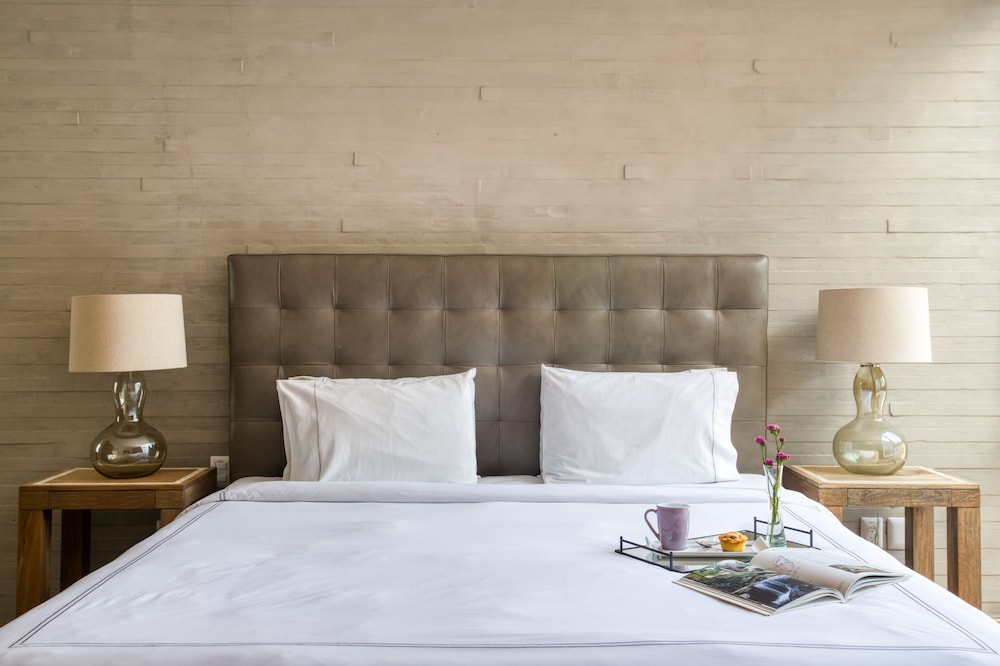 AR 218 Hotel by ULIV 15/58