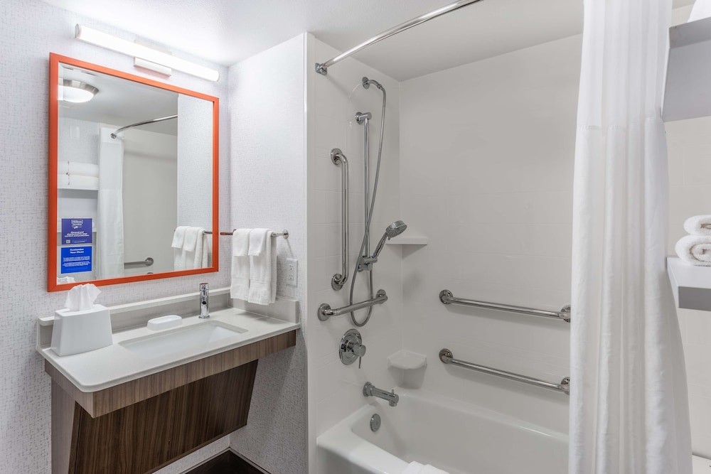 Hampton Inn Sioux Falls 17/52