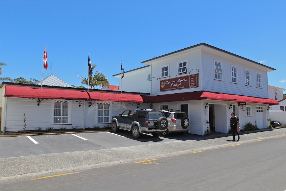 The Commodores Lodge 30/41