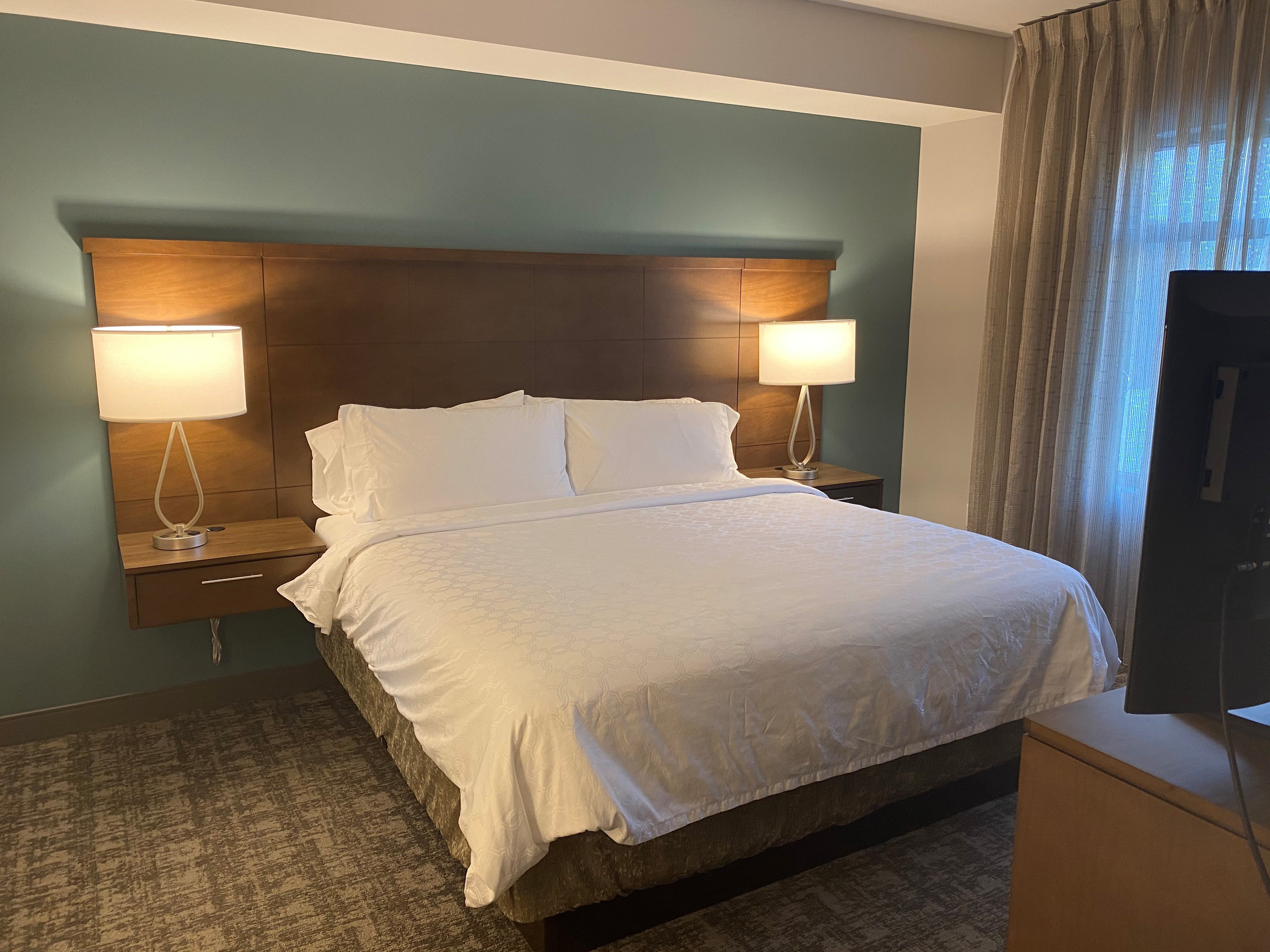 Staybridge Suites Naples Marco Island 32/75