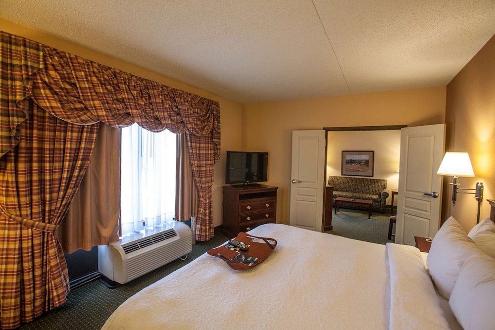 Hampton Inn Suites Stillwater 35/50