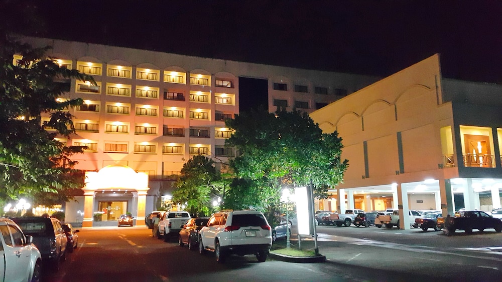 Grand Park Hotel 3/69