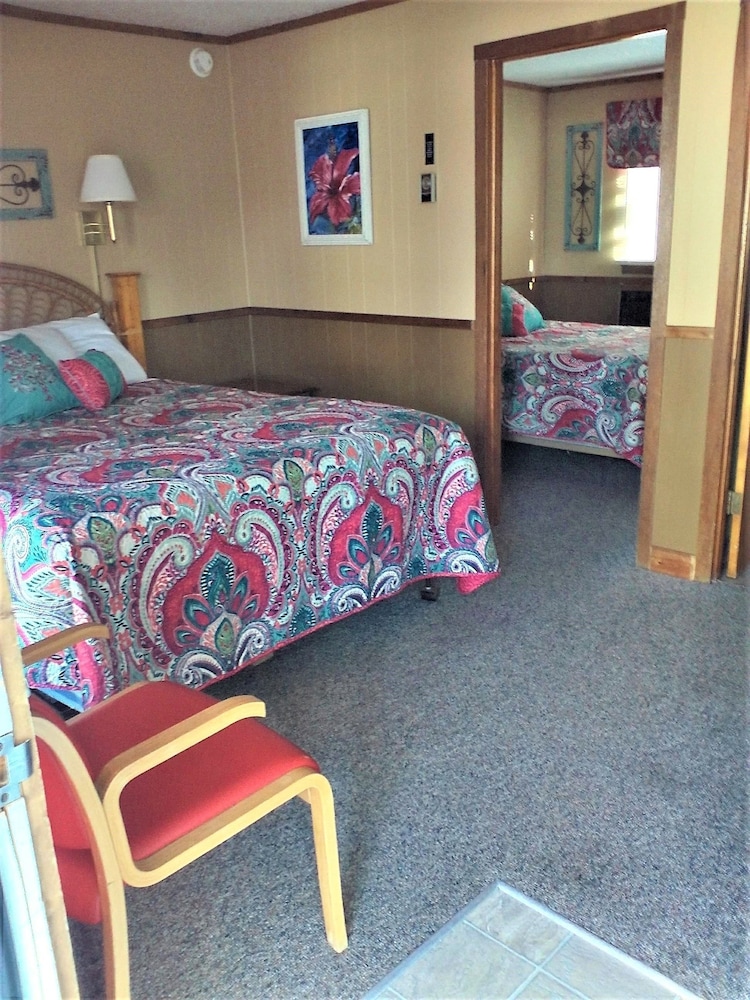 The Monarch Motel 9/17