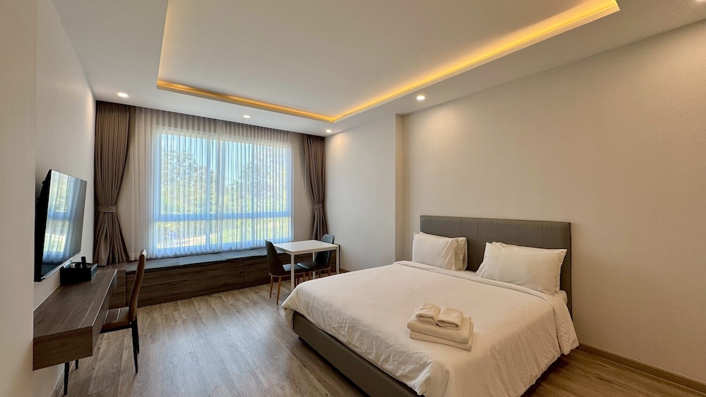 2 BEDROOMS, FAMILY, PARK VIEW